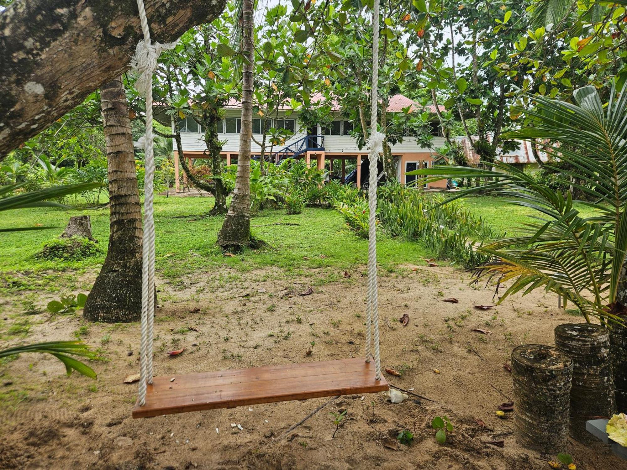 Drago Beach House - Private Beach Бока-дель-Драго Экстерьер фото